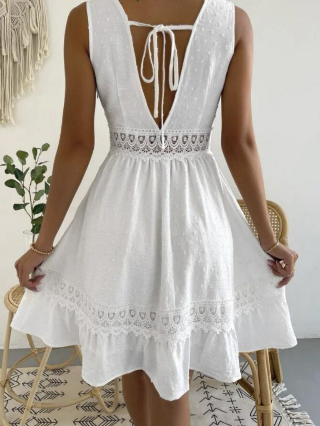 Lace Patchwork Hollow Out Backless Strappy V-neck Sleeveless Mini&Short Dresses