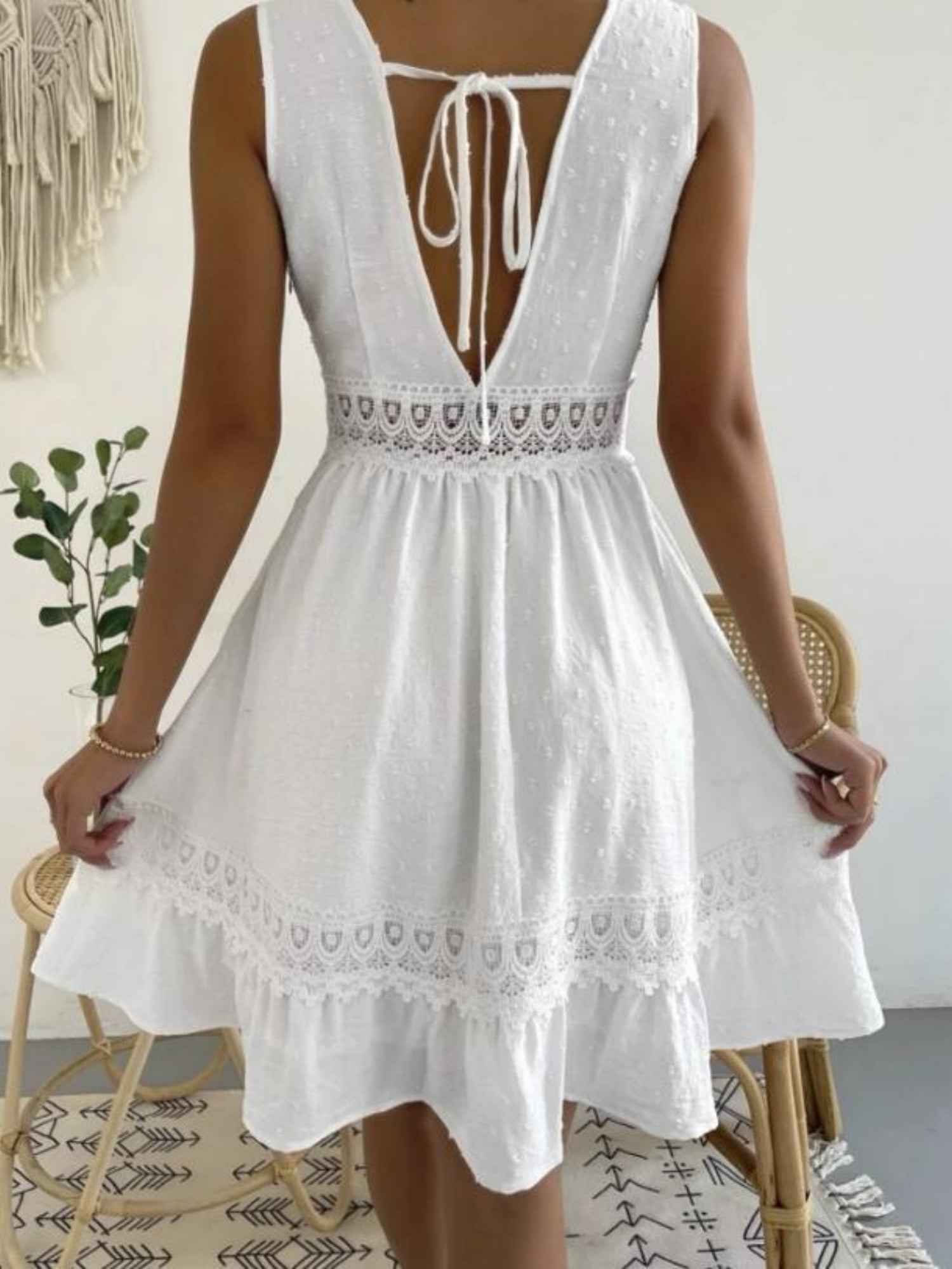 Lace Patchwork Hollow Out Backless Strappy V-neck Sleeveless Mini&Short Dresses