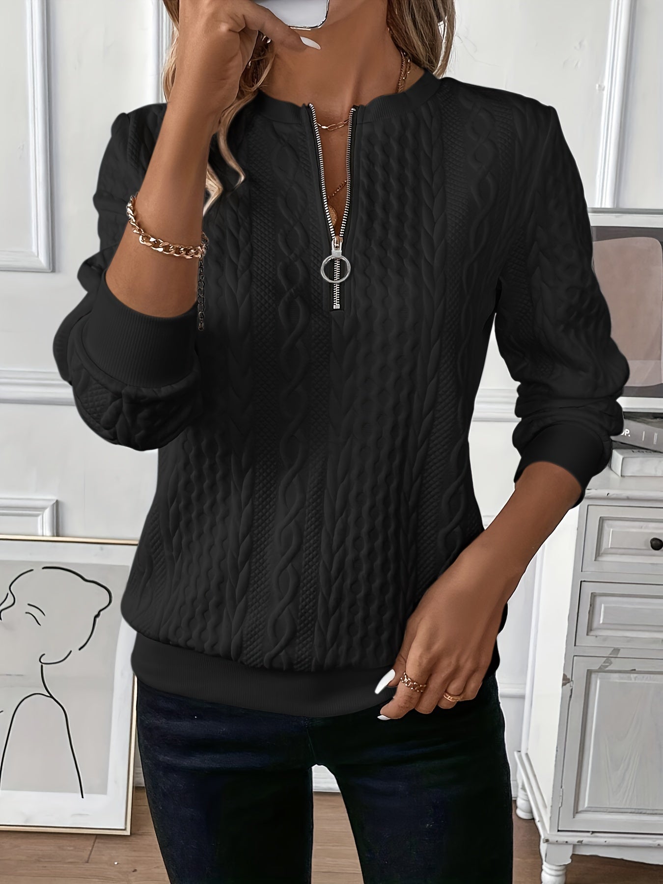 | Elegant Zip-Up Sweater