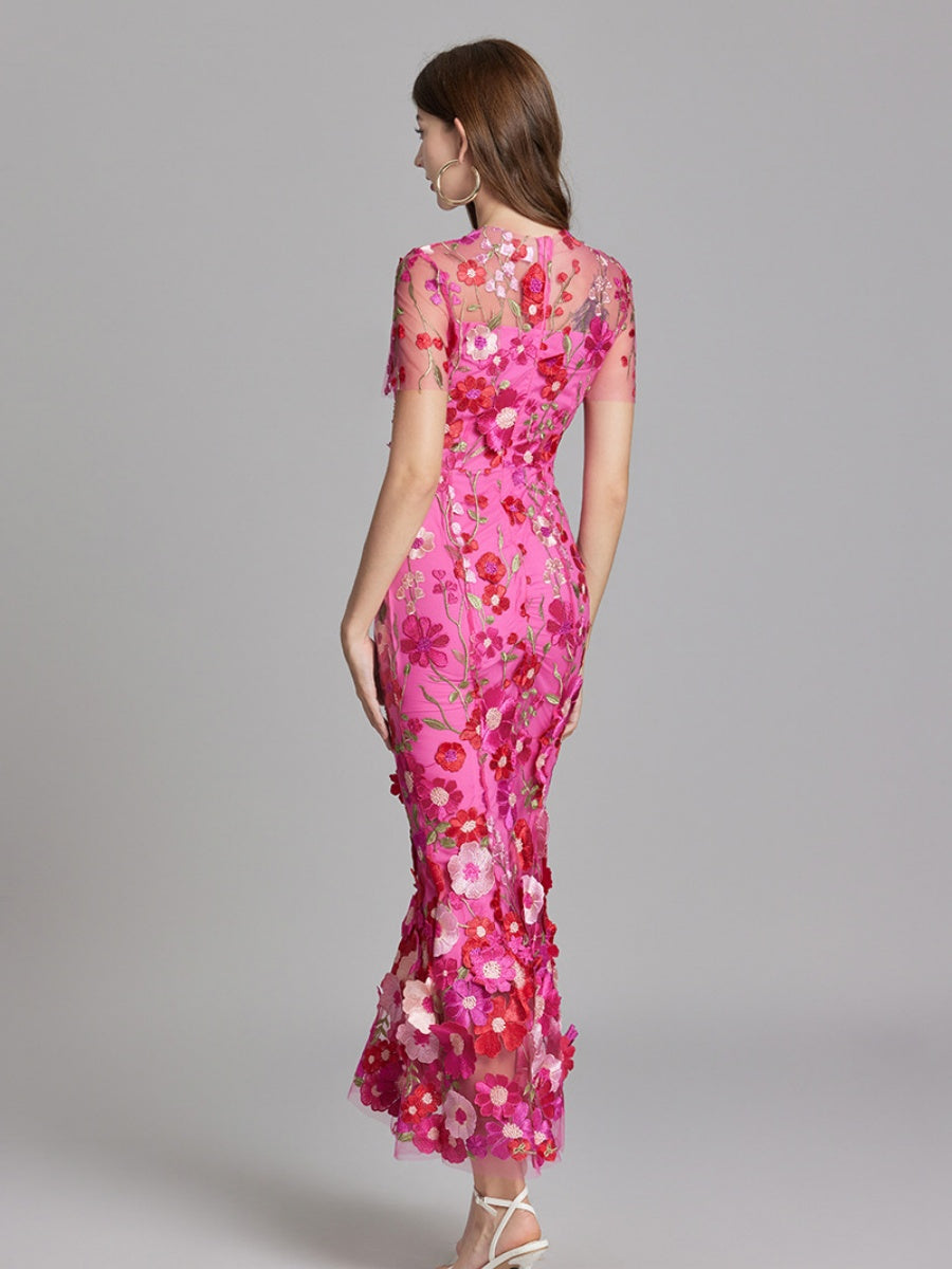 Embroidered 3D Floral Fitted Waist Short-sleeved Long Dress