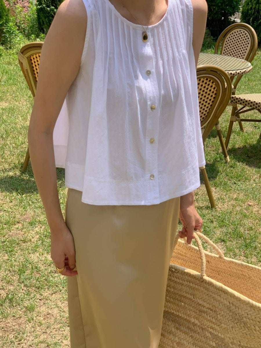 Ruffled Sleeveless Vest