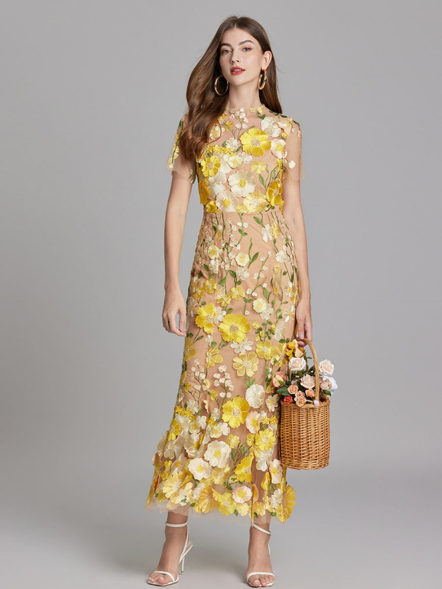Embroidered 3D Floral Fitted Waist Short-sleeved Long Dress