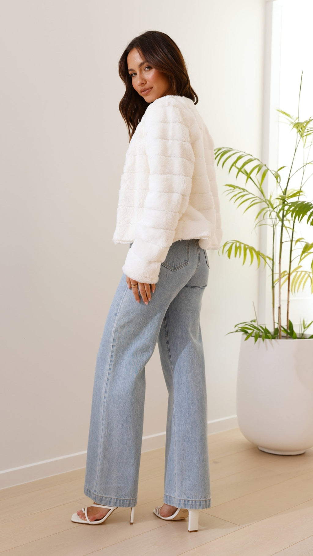 | Teddy crop jacket, line pattern