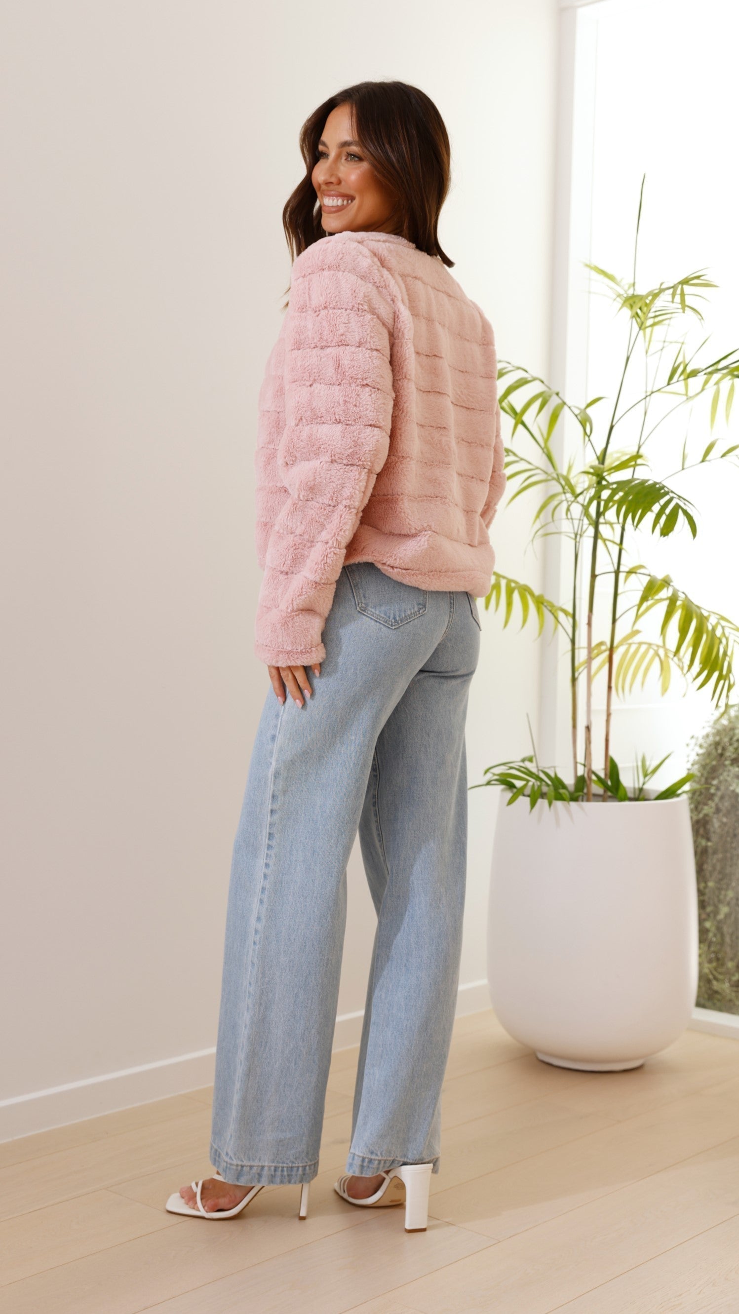| Teddy crop jacket, line pattern