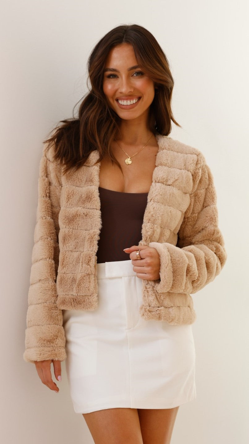 | Teddy crop jacket, line pattern