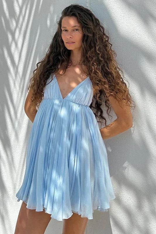 Halter Neck Deep V Neck Pleated Babydoll Mini Dress