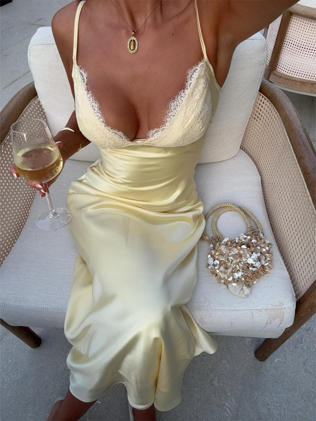 Lace Patchwork V-neck Backless Maxi Dresses