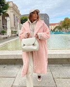 | Long teddy coat