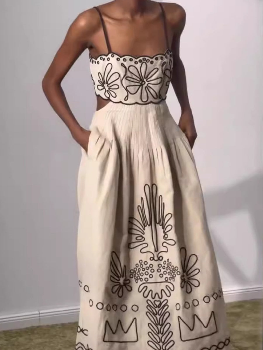 Black And White Color-blocked Maxi Dress With Flared Flared Neckline