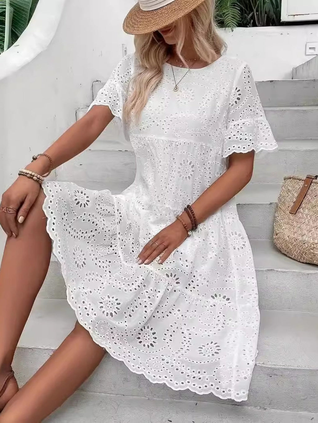 Hollow Out Embroidered Lace Crew Neck Short Sleeve Mini&Short Dresses