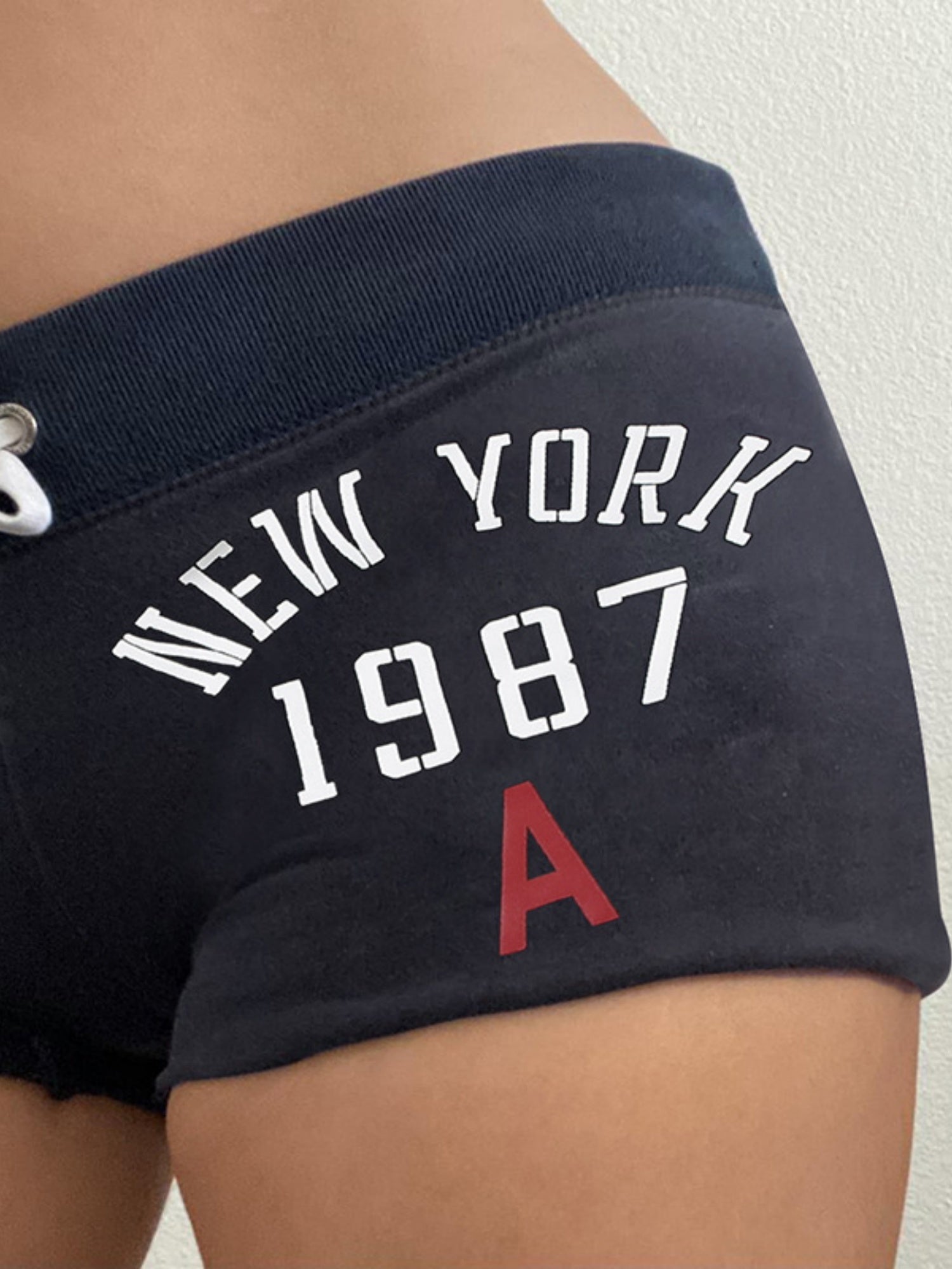 Letter Print Drawstring Exercise To Improve Body Shape Shorts