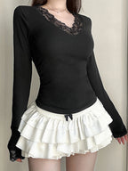 Lace Trim V-neck Long Sleeve Slimming Crop Top
