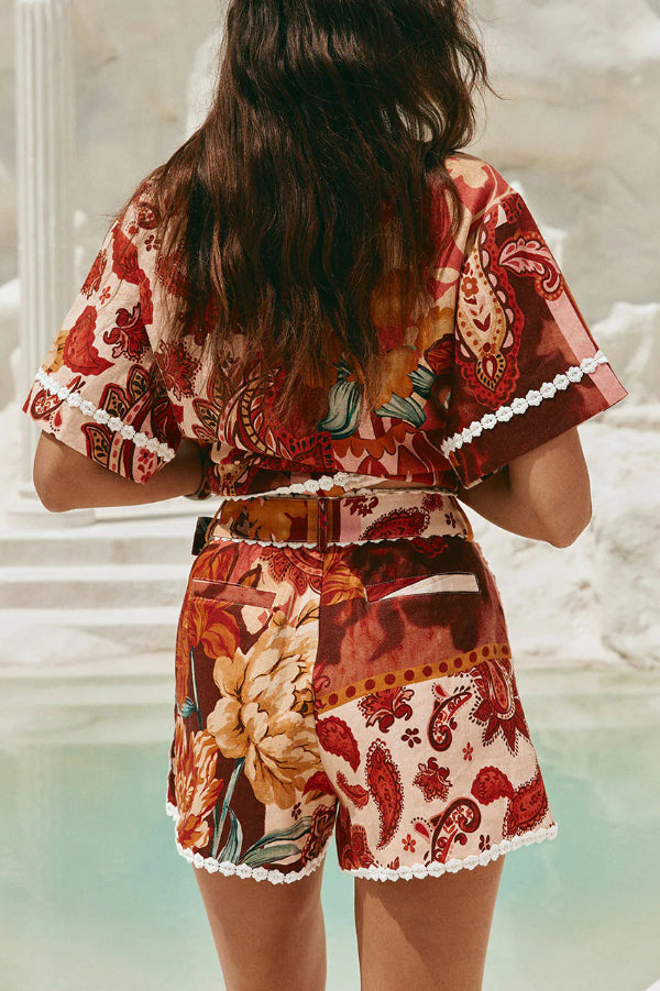 Unique Printed Collared Short-sleeved Loose-fitting Shirt and Casual Floral Trim Shorts Set
