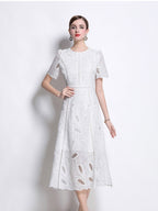 Retro Heavy-duty Hollowed-out Embroidered Round Neck Waist-cinching Short-sleeved Dress