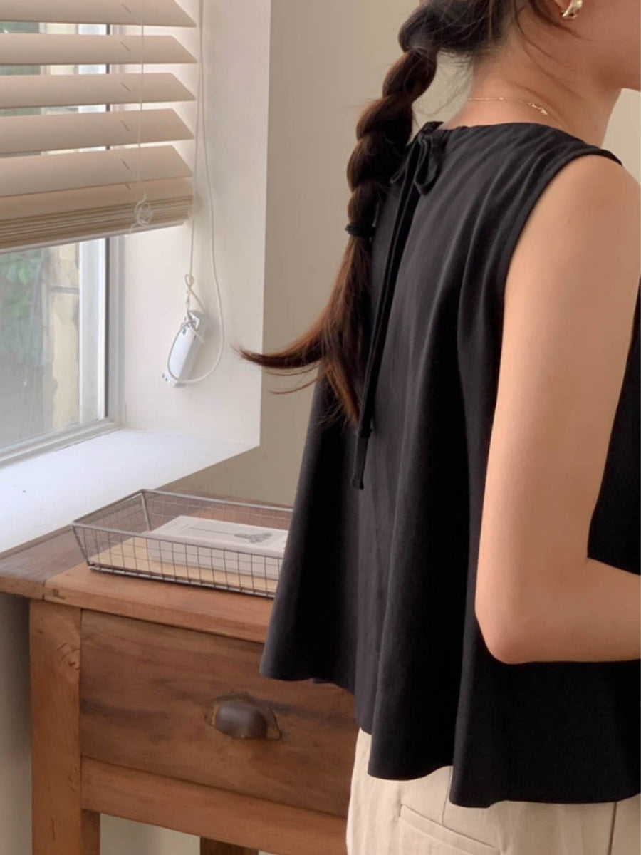 Ruffled Sleeveless Vest