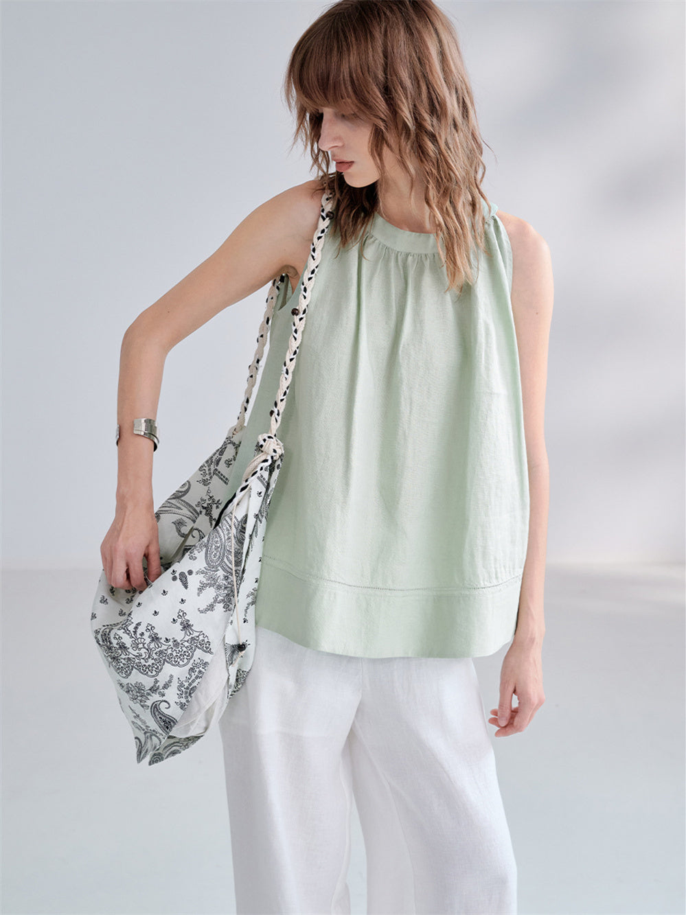Textured Linen Off-shoulder Slim Fit Non-elastic Camisole