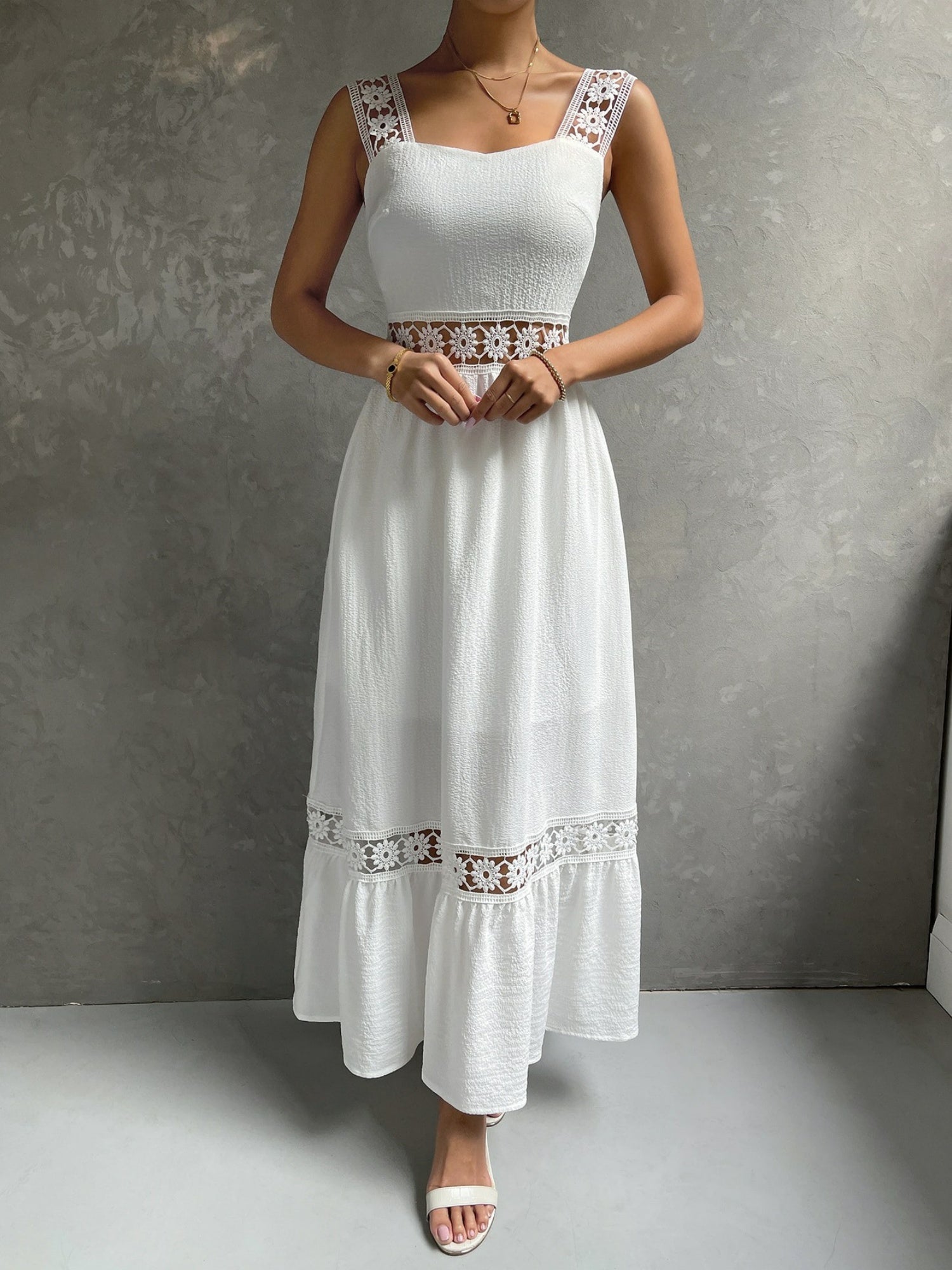 Lace Cutout Trim Sleeveless Patchwork Slim Fit Maxi Dresses