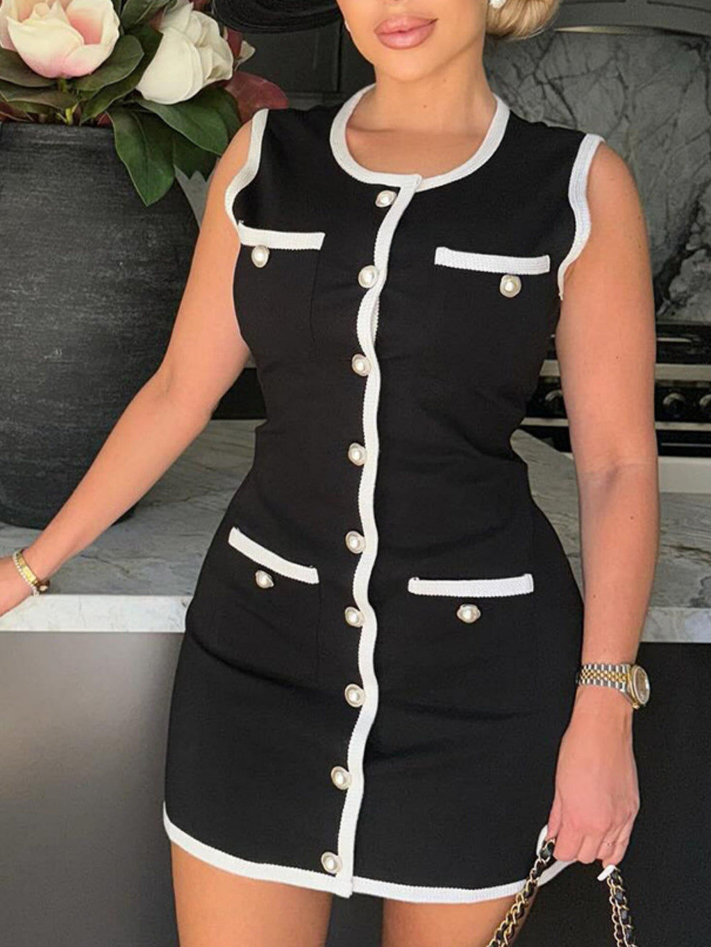 Color-blocked Knitting Pearl Button Sleeveless Mini&Short Dresses