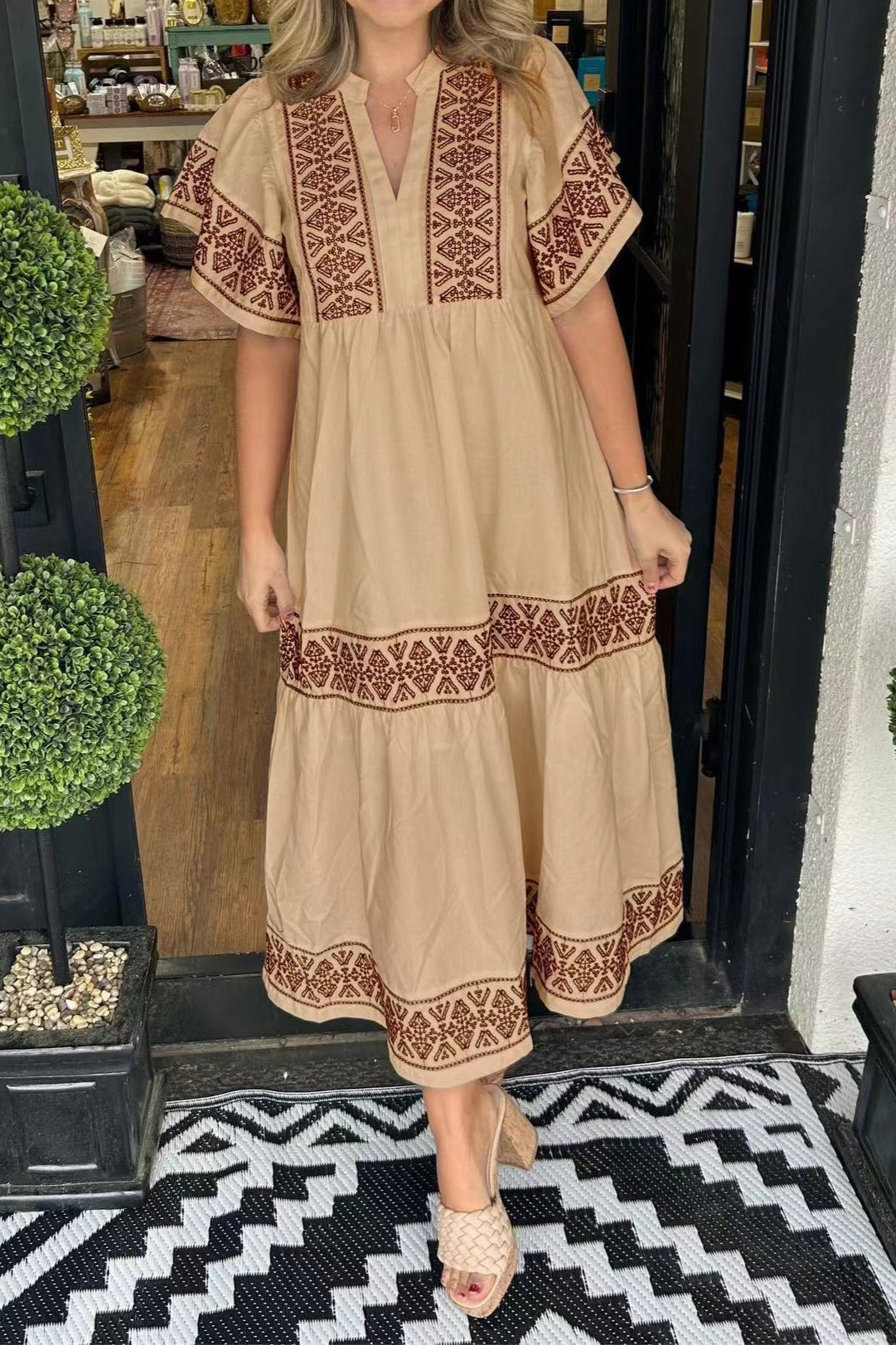 V Neck Short Sleeve Geometric Embroidery Tiered Midi Dress