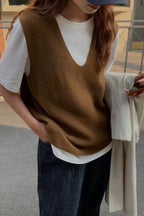 Fashionable Sleeveless Knit Sweater