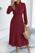 Solid Color Long-sleeved Fitted Waist Pleated Elegant Midi Dress