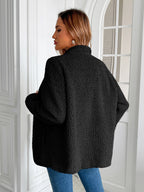| Fluffy jacket with long sleeves and zip