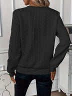 | Tied sweater