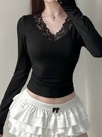 Lace Trim V-neck Long Sleeve Slimming Crop Top