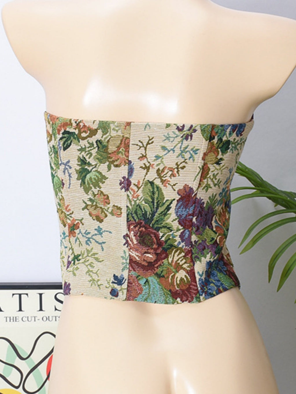 Flower Embroidery See-through Hollowed-out Rope Gathering And Cultivating Oneself Strapless Bra