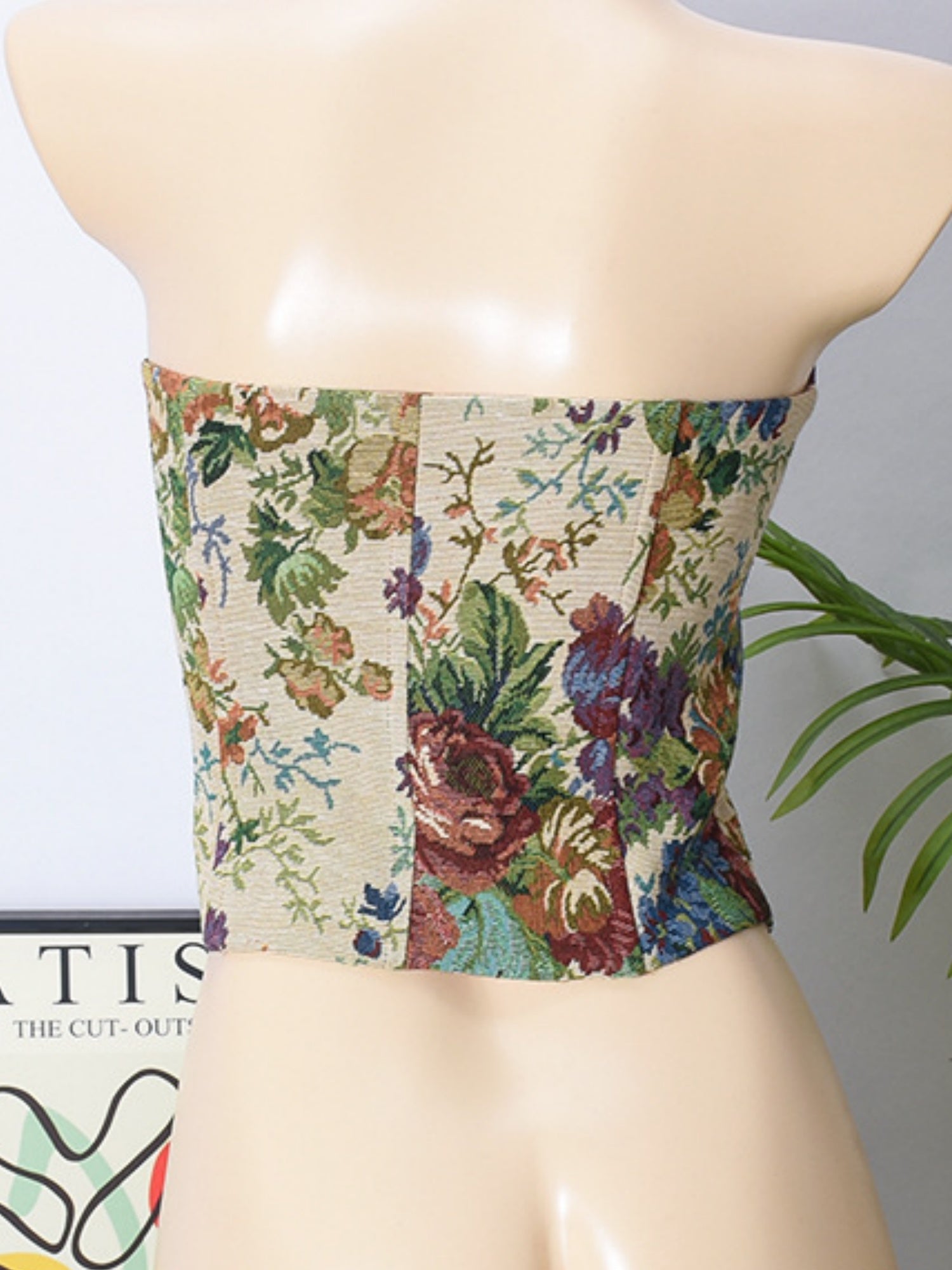 Flower Embroidery See-through Hollowed-out Rope Gathering And Cultivating Oneself Strapless Bra