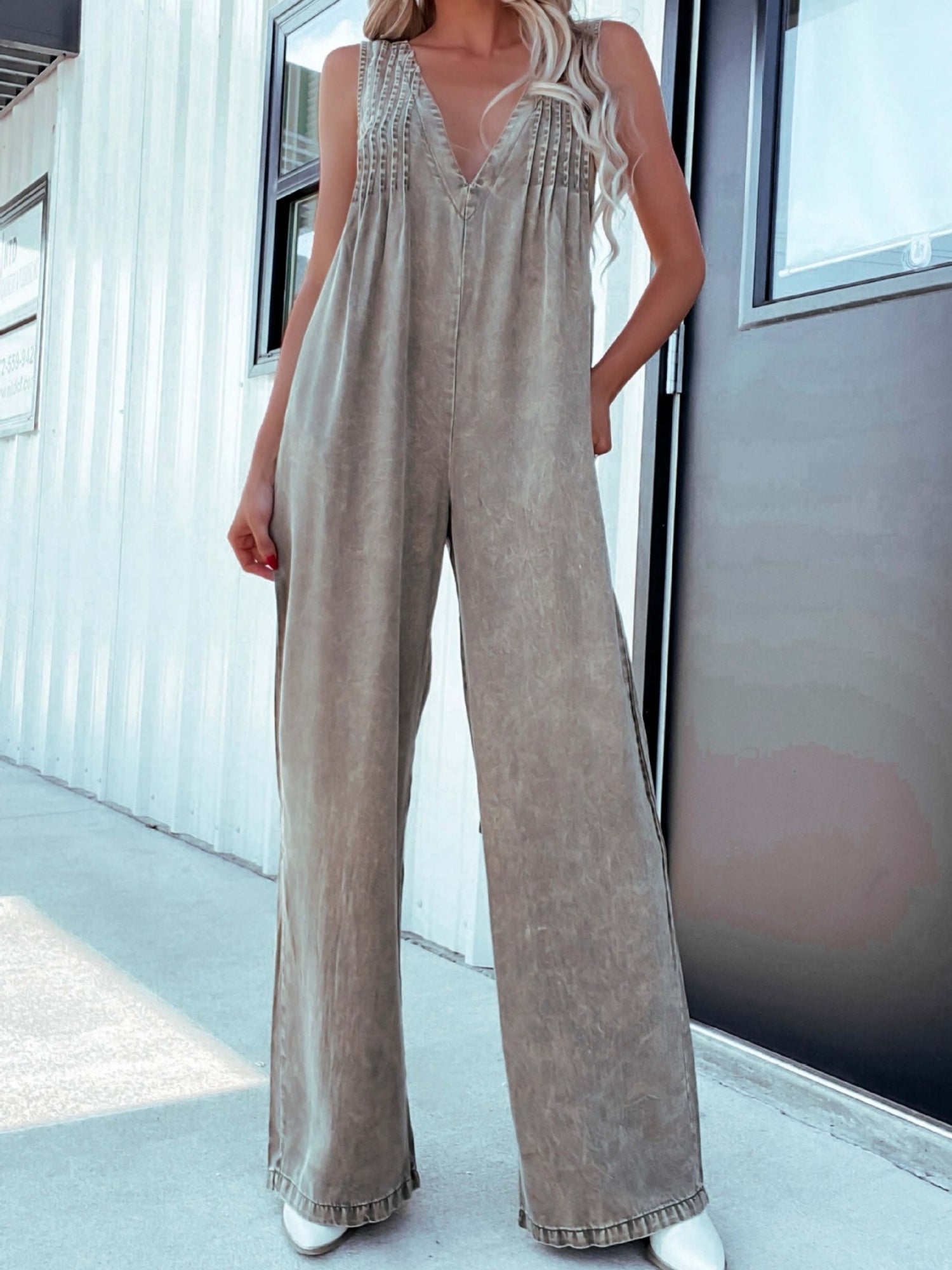 Denim Washed V-neck Sleeveless Loose-fit Jumpsuits