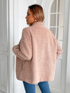 | Fluffy jacket with long sleeves and zip