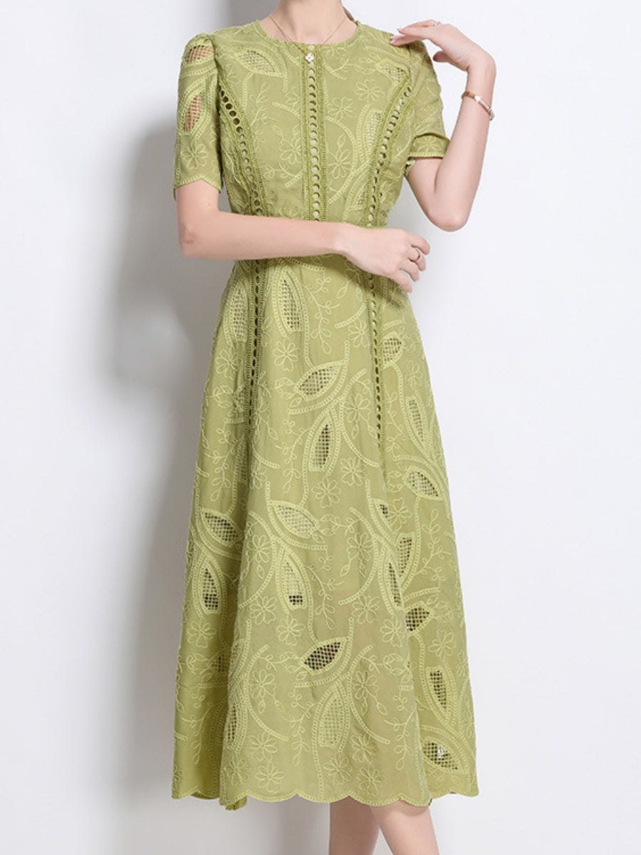 Retro Heavy-duty Hollowed-out Embroidered Round Neck Waist-cinching Short-sleeved Dress