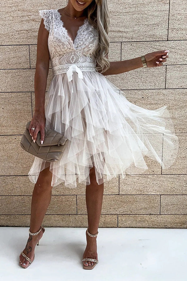 Gabriela Timeless Sleeveless Layered Lace Midi Dress with V Neck Evening Wear Edit