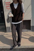 Fashionable Sleeveless Knit Sweater