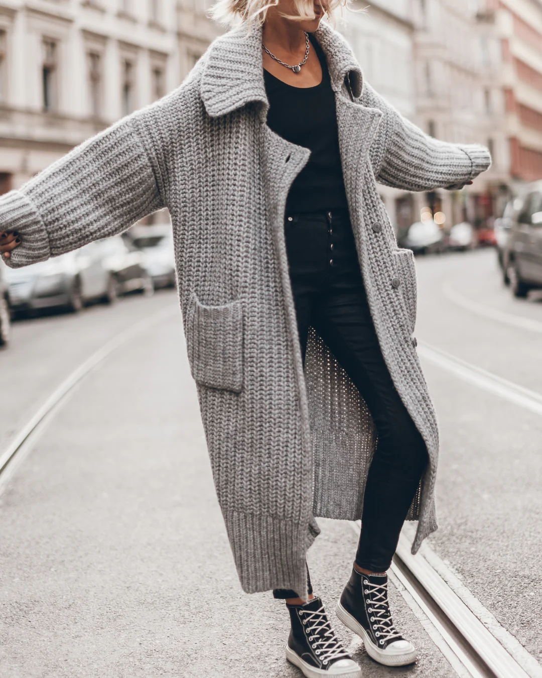 Chunky and Warm Knit Button Pocketed Oversized Midi Cardigan
