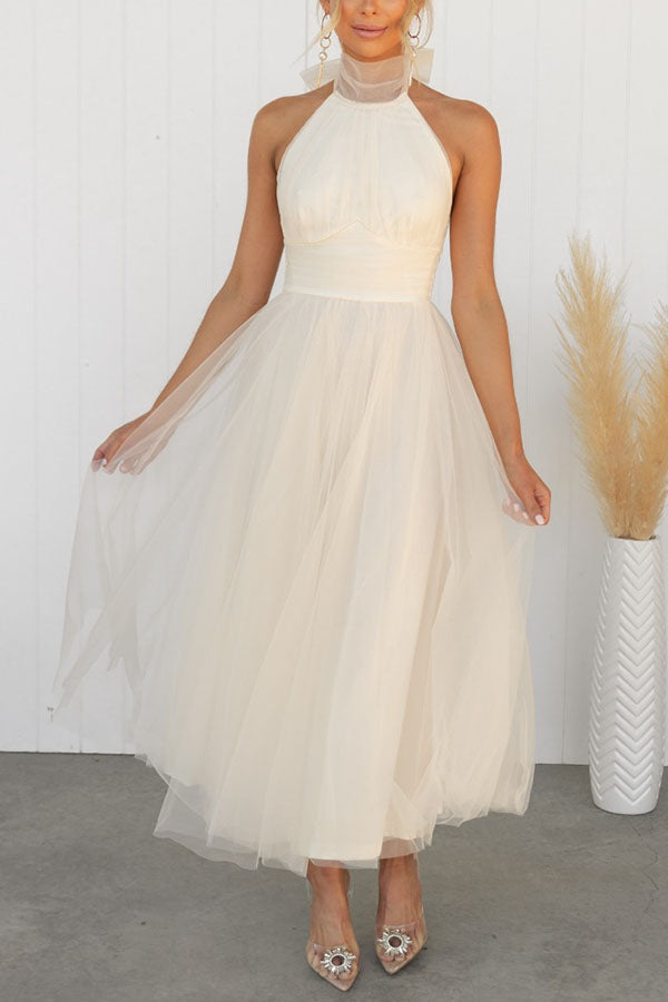 Gwendolen Minimalist Chic Women's Dress Silhouette Collection