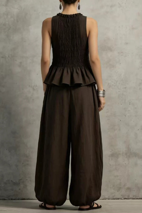 Retro-style pleated sleeveless top and wide-leg pants set
