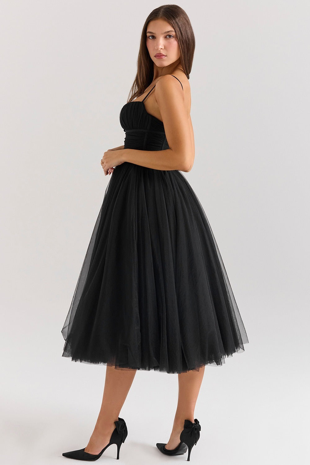 Ruched Sweetheart Pleated Bodice Tulle Layered Skirt Spaghetti Strap Midi Dress