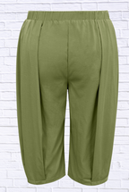 Plus Size Wide Leg Pleated Detail Cropped Pants