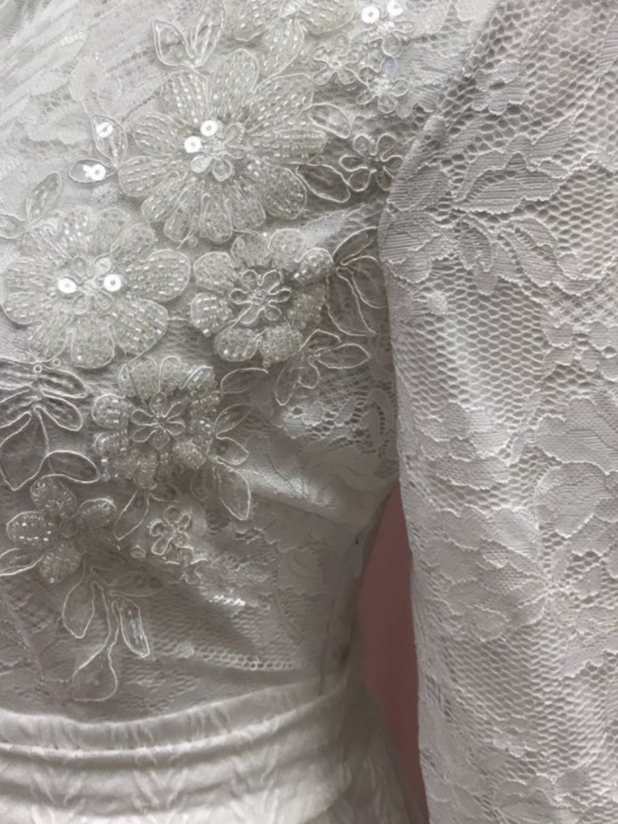 Beaded Flowers Lace Long Sleeve Formal Maxi Dresses