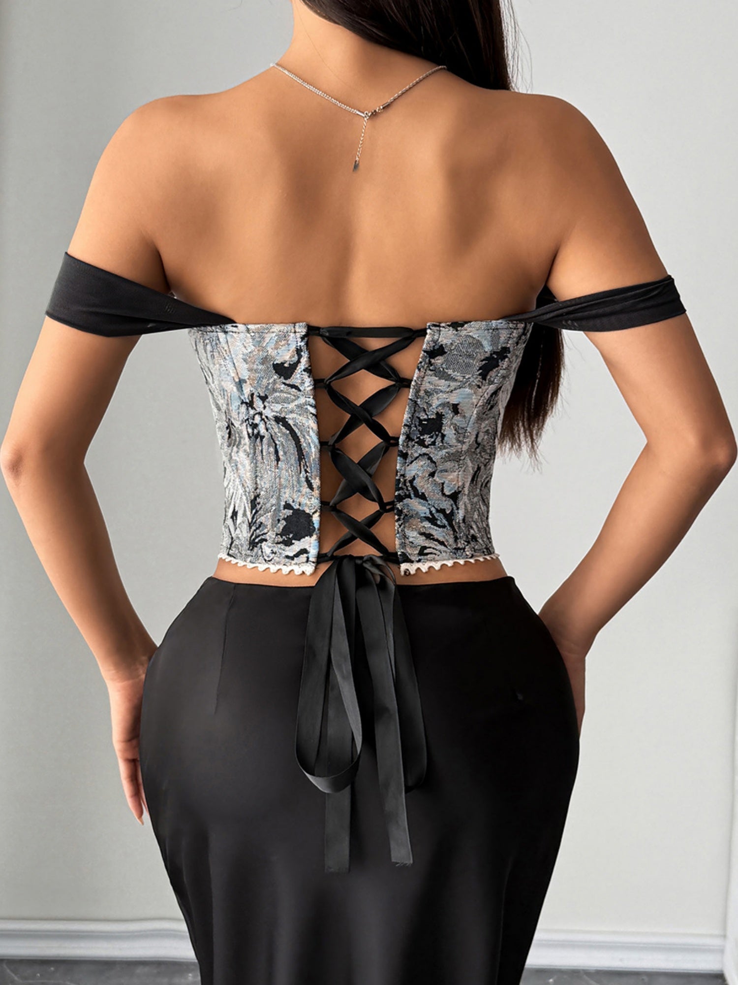 Jacquard Strapless Lace Tethered Fish Bones Strapless Bra