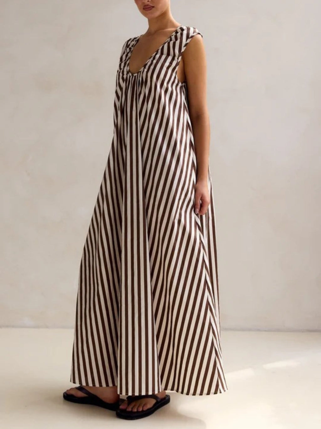 Polka Dots U-neck Sleeveless Large Skirt Maxi Dresses