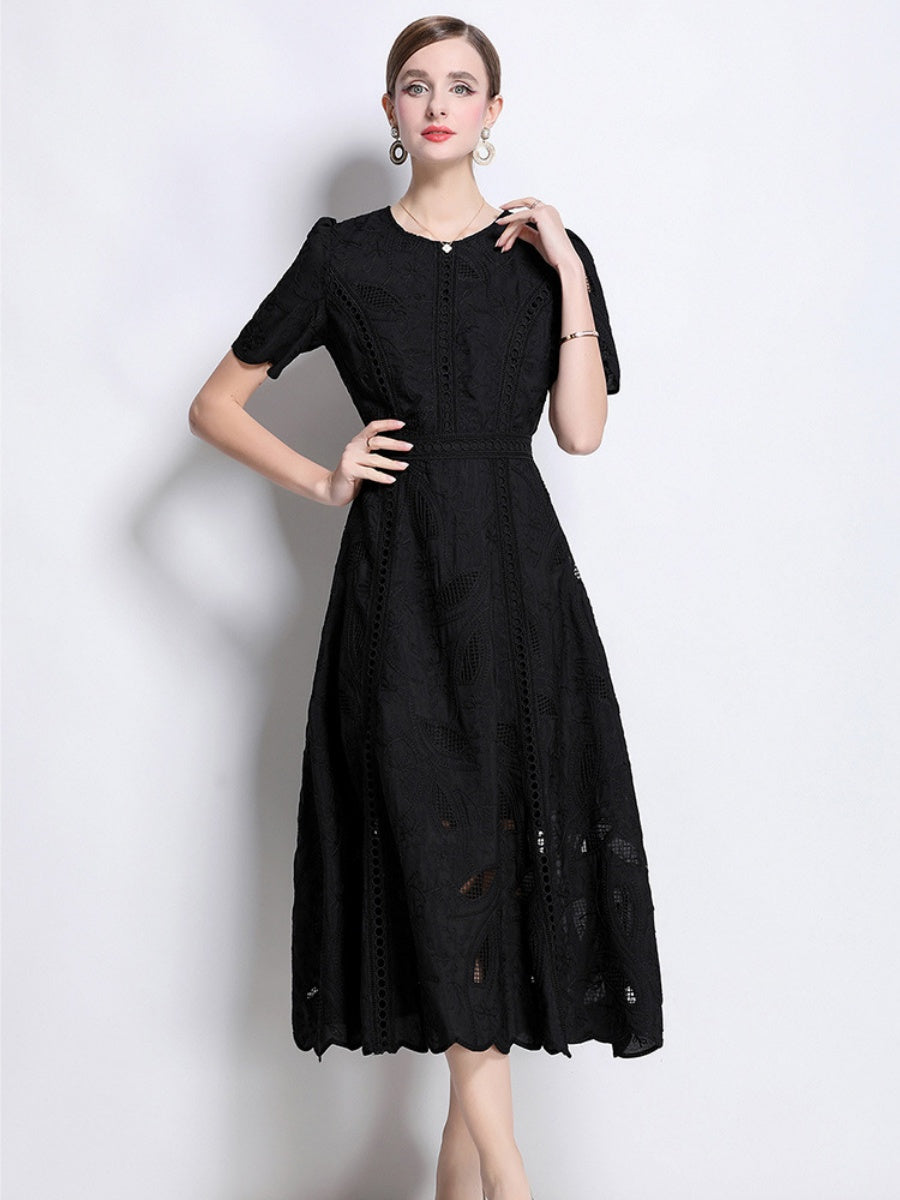Retro Heavy-duty Hollowed-out Embroidered Round Neck Waist-cinching Short-sleeved Dress