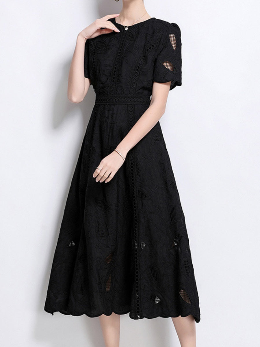 Retro Heavy-duty Hollowed-out Embroidered Round Neck Waist-cinching Short-sleeved Dress