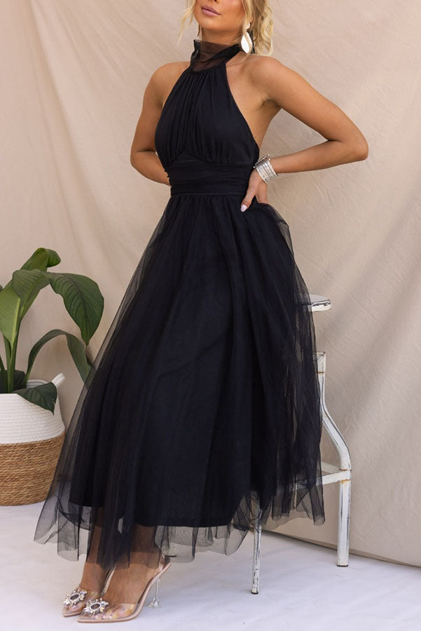 Gwendolen Minimalist Chic Women's Dress Silhouette Collection
