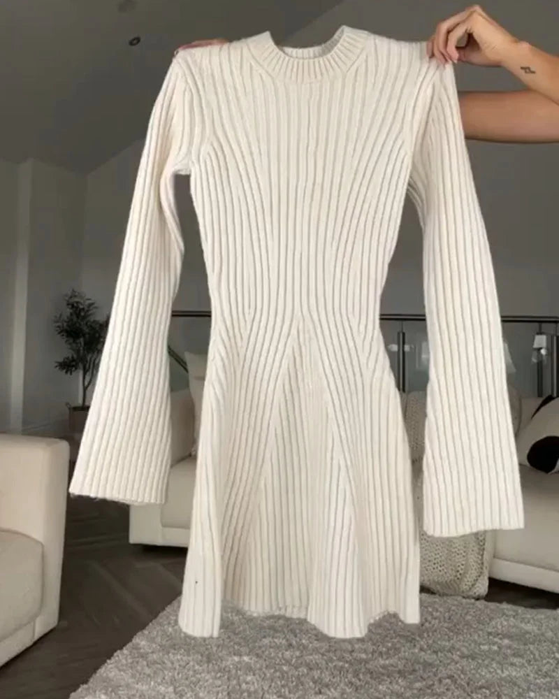 Savannah Aesthetic Long Sleeved Dress Chic Silhouette Collection