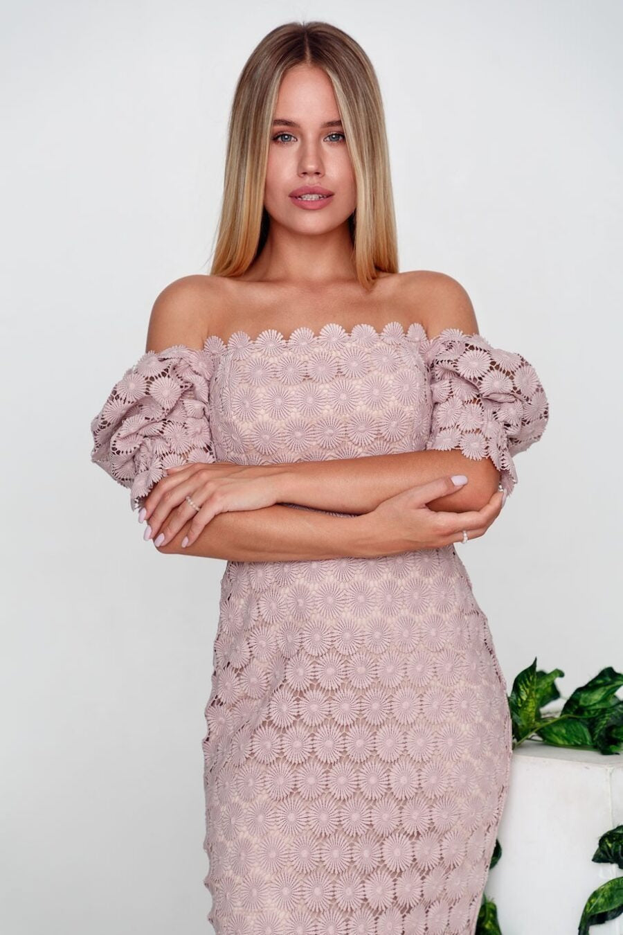 Off Shoulder Floral Lace Puff Sleeve Bodycon Midi Dress