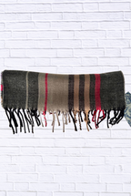 Chic Plaid Scarf _ Cozy, Trendy, and Timeless Style