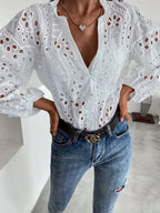 White Long-sleeved V-neck Lace Shirts